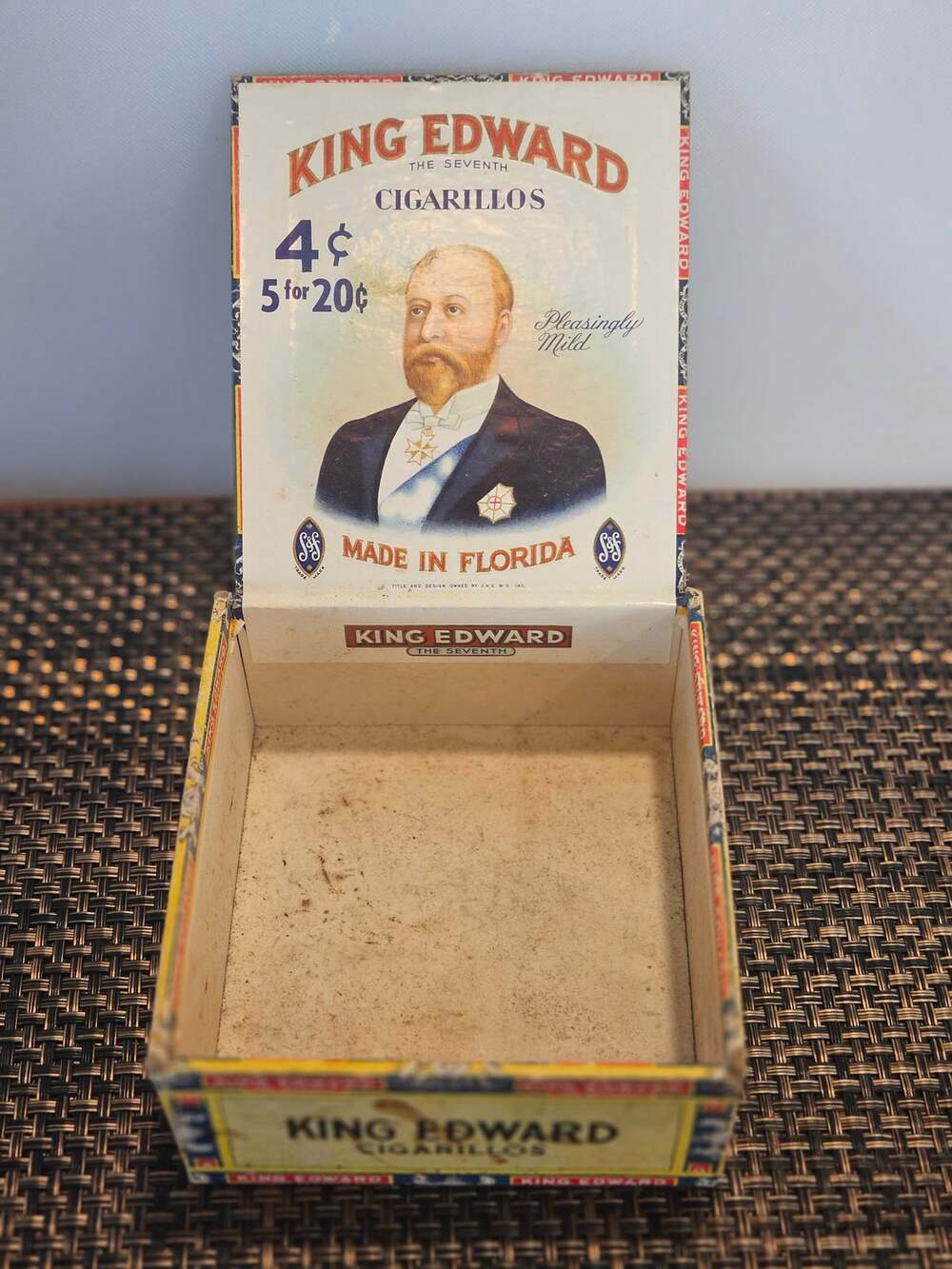 King Edward Cigarillos Box.